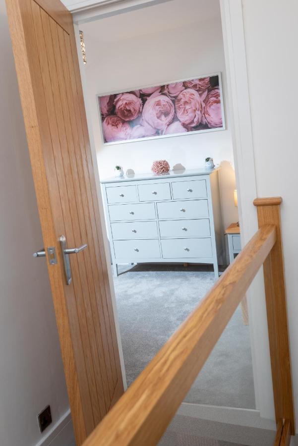 Lola'S Loft With Lake Views - Central Bowness - Pet Friendly Экстерьер фото