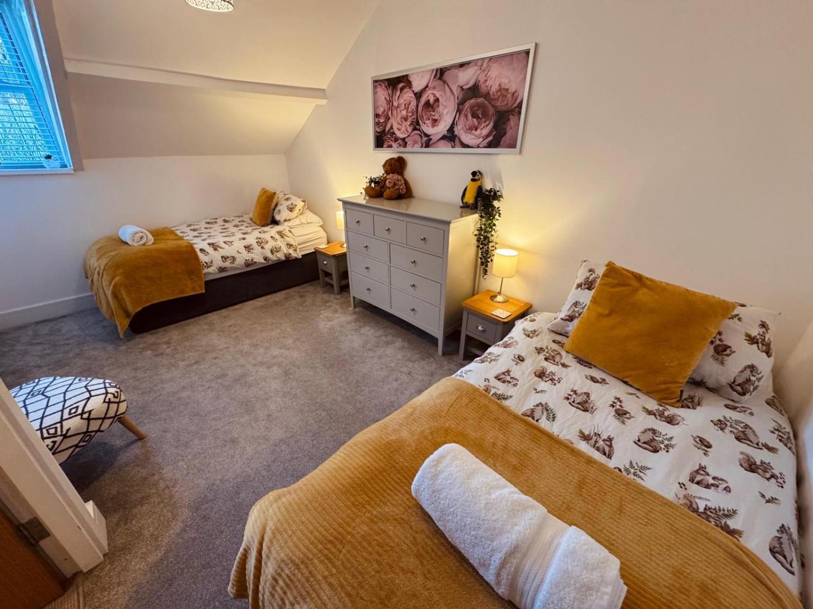 Lola'S Loft With Lake Views - Central Bowness - Pet Friendly Экстерьер фото